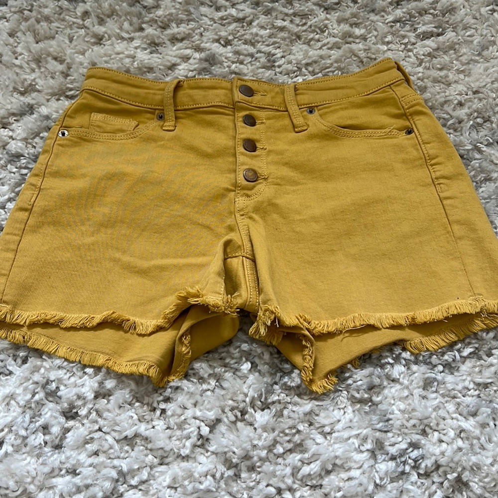Universal thread hi rise midi shorts size 2/26